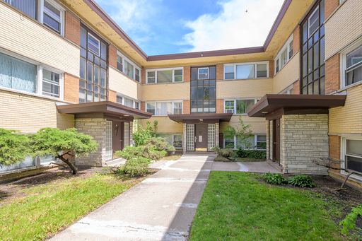 2 Bed 1 Bath Rental at 2320 W. Garfield Blvd #303, Chicago, IL – photo 1