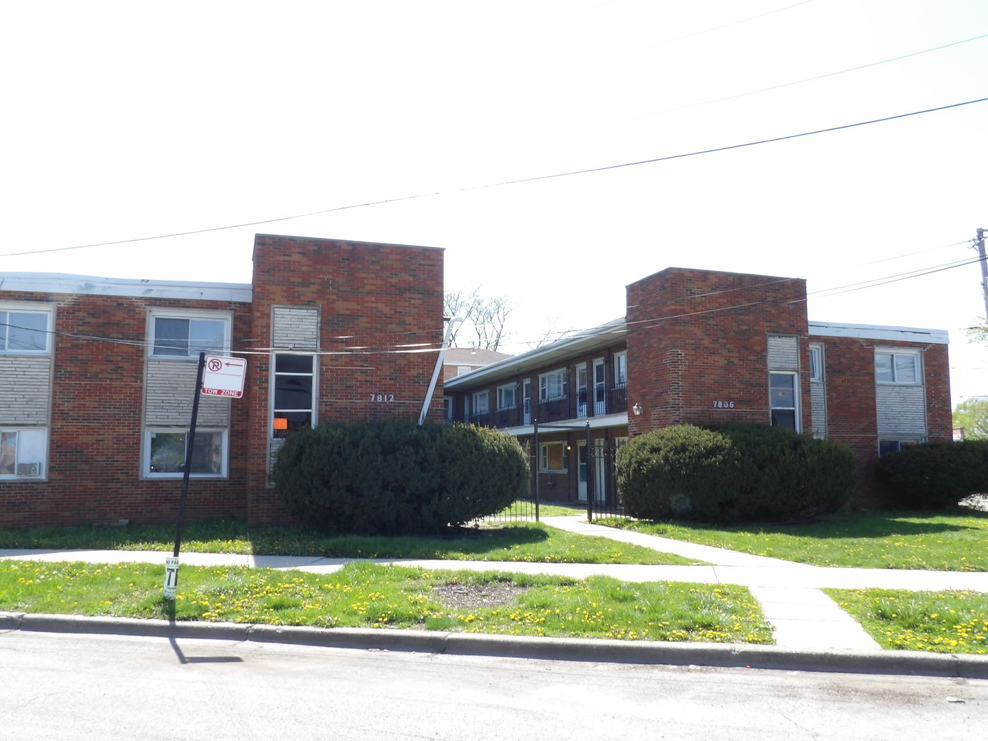 Chicago Apartment: 7806-7812 S Troy St