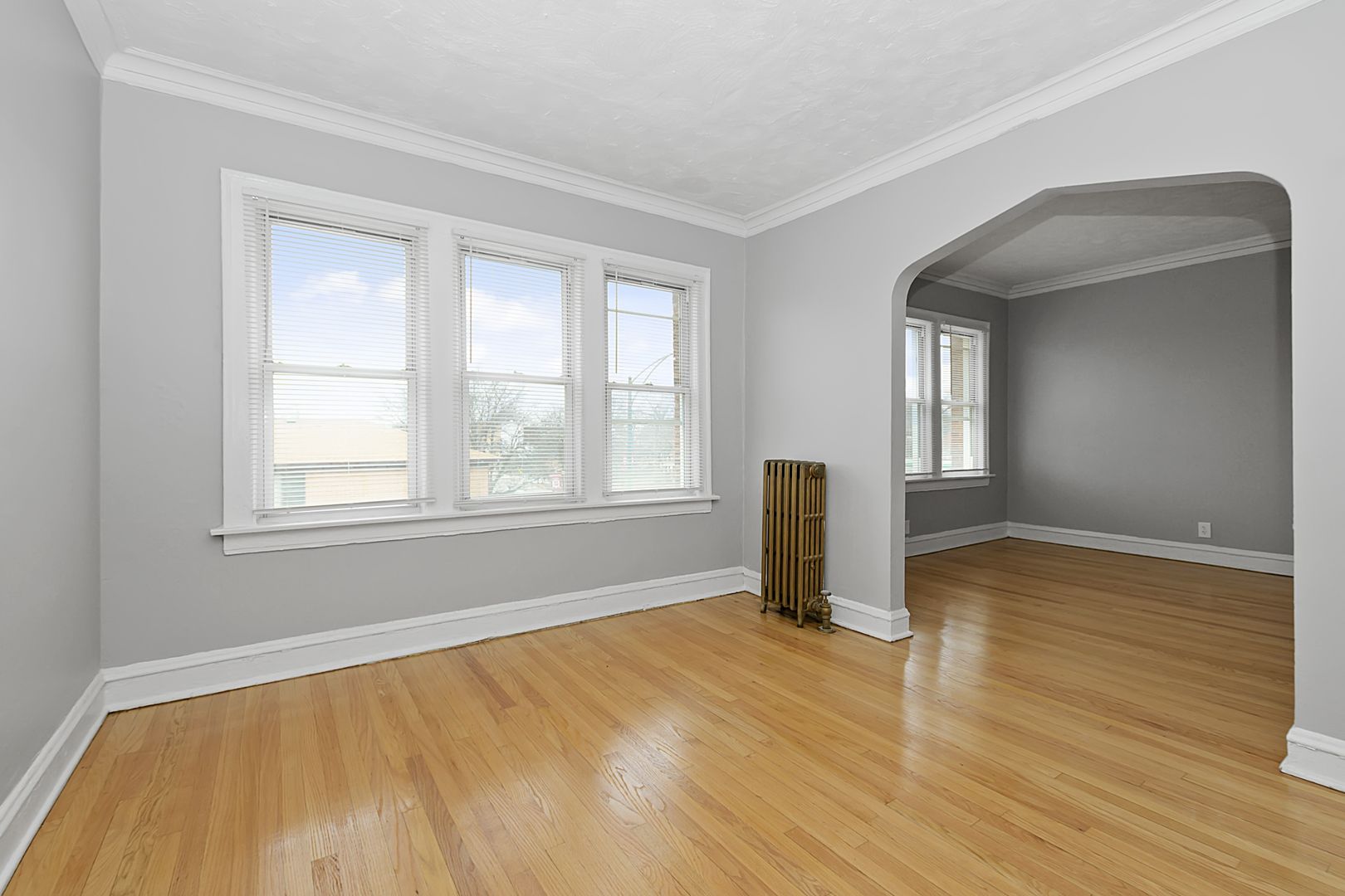 Chicago Apartment: 8705-11 S Morgan St