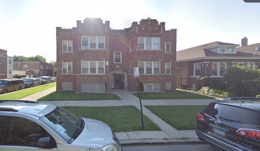 Spacious & Updated 3 Bed, 1 Bath Apartment in Chicago – Free Heat Included! – photo 1