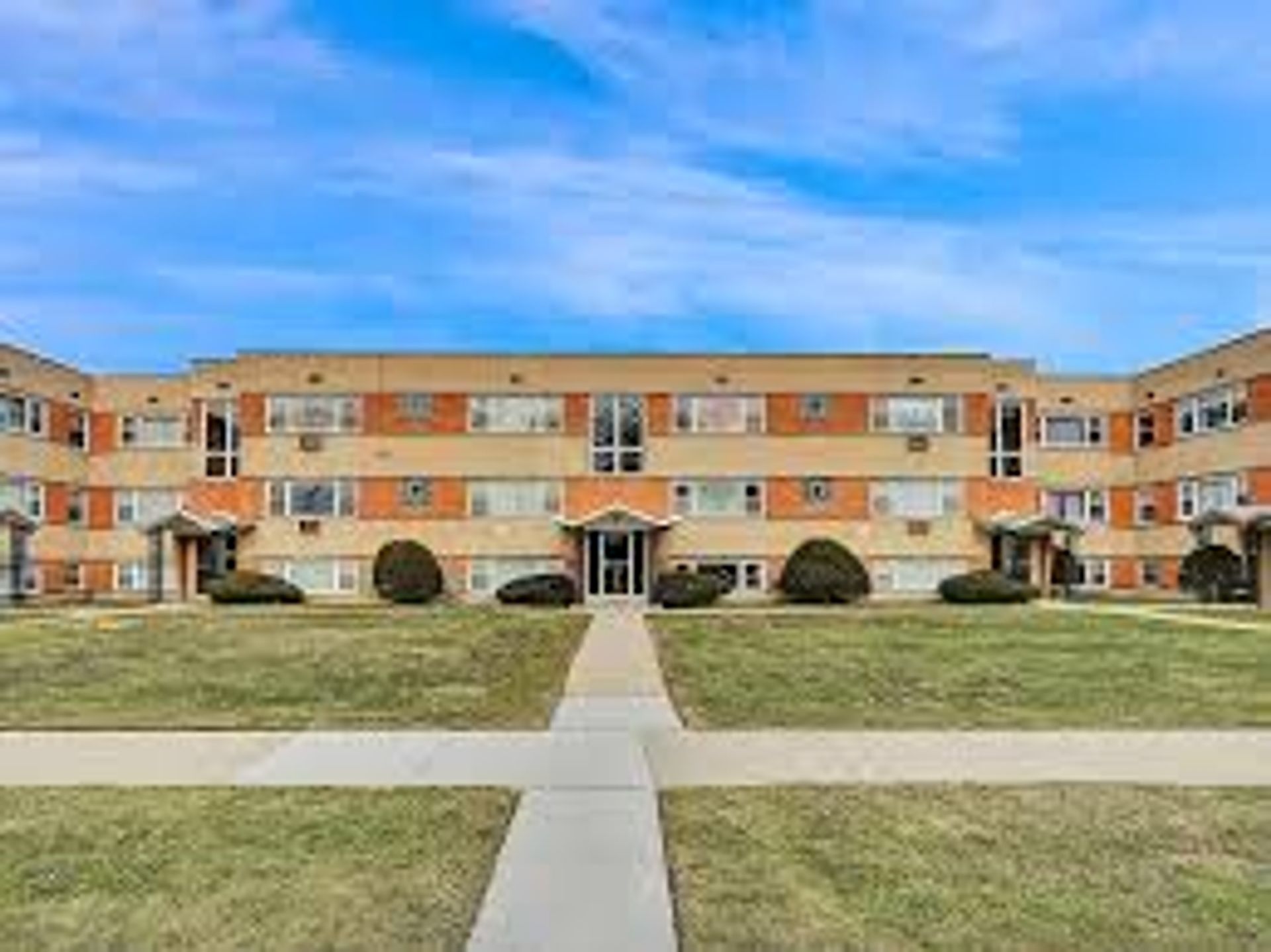 Chicago Apartment: 8757-8775 S Beverly St