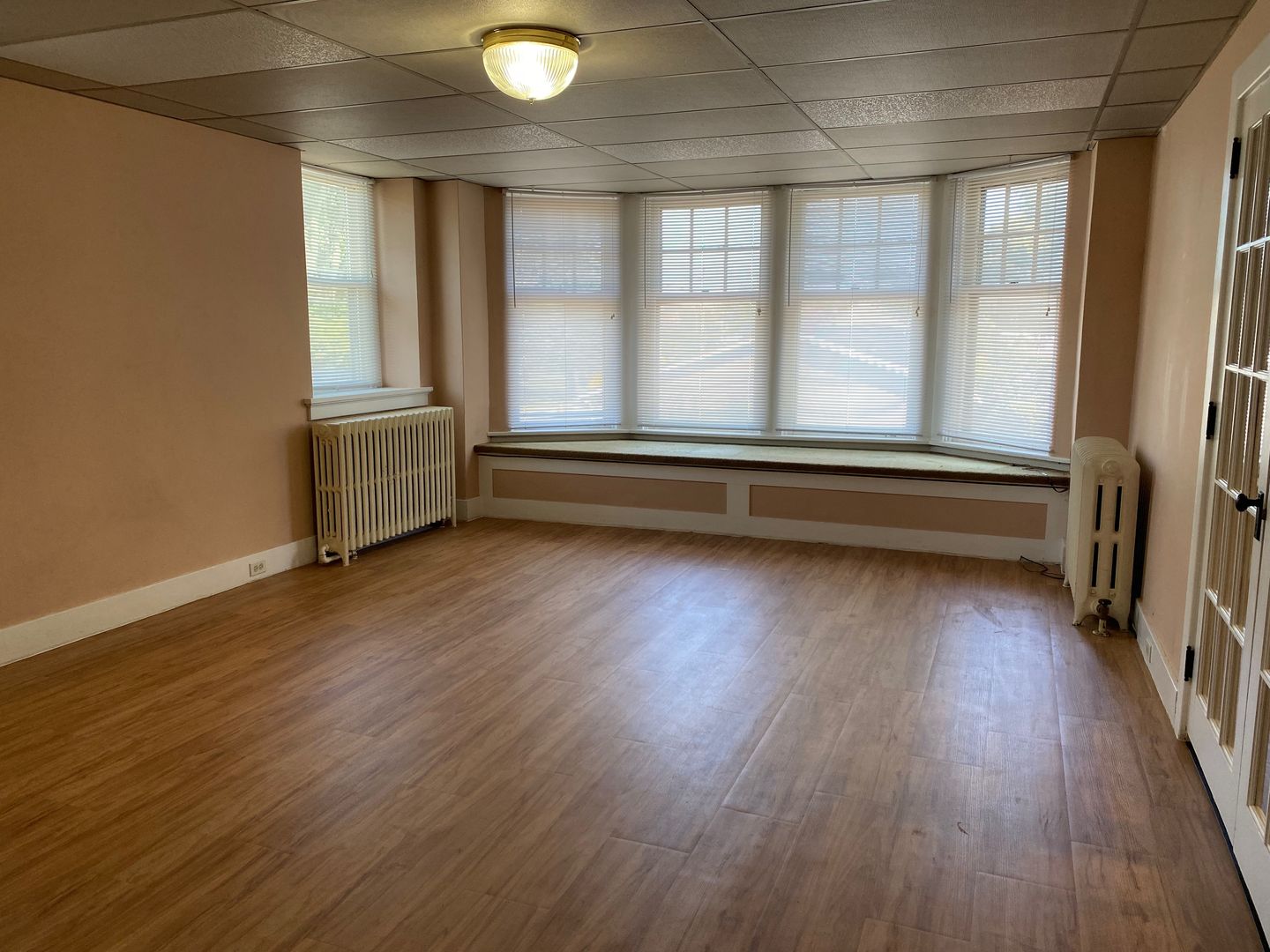 Lebanon House: 544 S 9th St #8