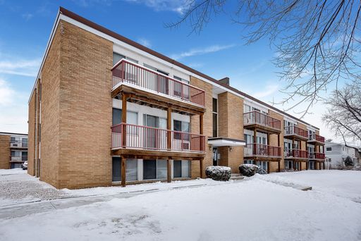 Spacious 1-Bedroom Apartment - Available in October! – photo 1