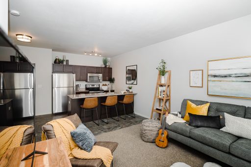 Kascade Place Apartments! – photo 1