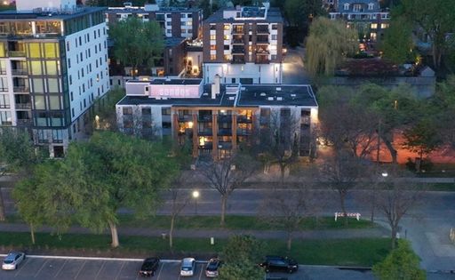Now Leasing Spacious 1 BR Apartment in Lowry Hill! Most Utilities Included!! – photo 1