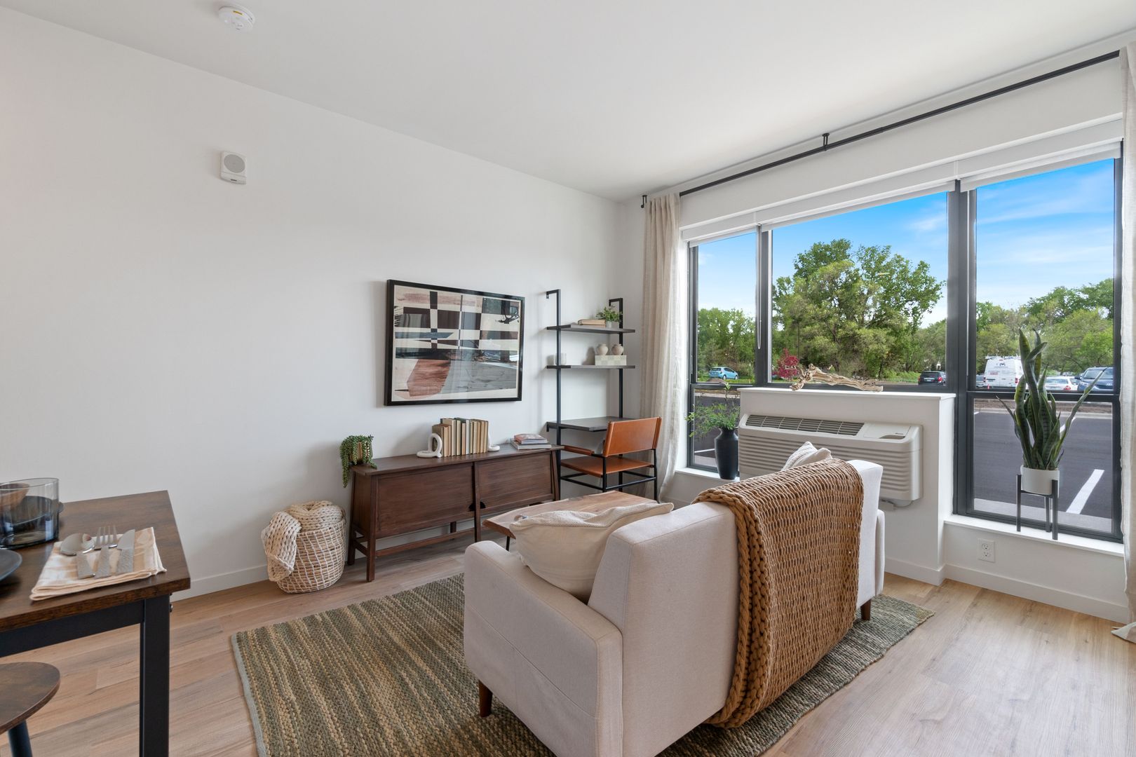 St Anthony Apartment: 3725 Stinson Blvd