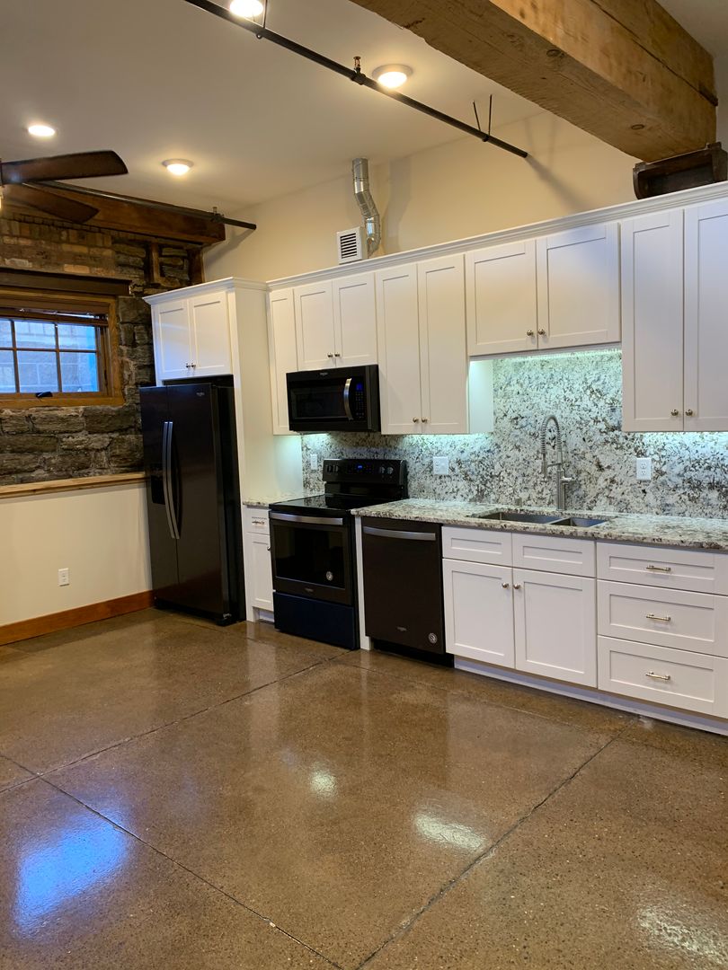 St Paul Apartment: 330 9th Street East