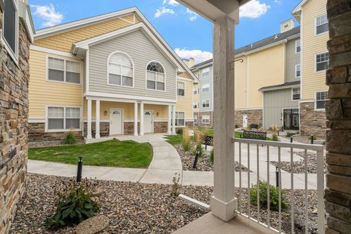 Spacious 2-Bedroom, 2-bath Apartment - Available in July!! – photo 1