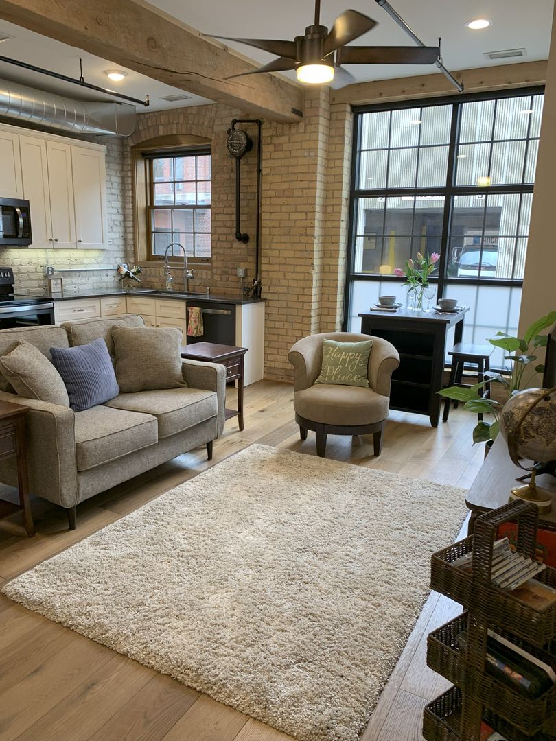 St Paul Apartment: 330 9th Street East