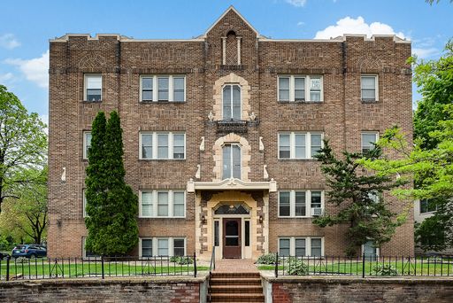 2885 James Ave S #B1 – photo 1