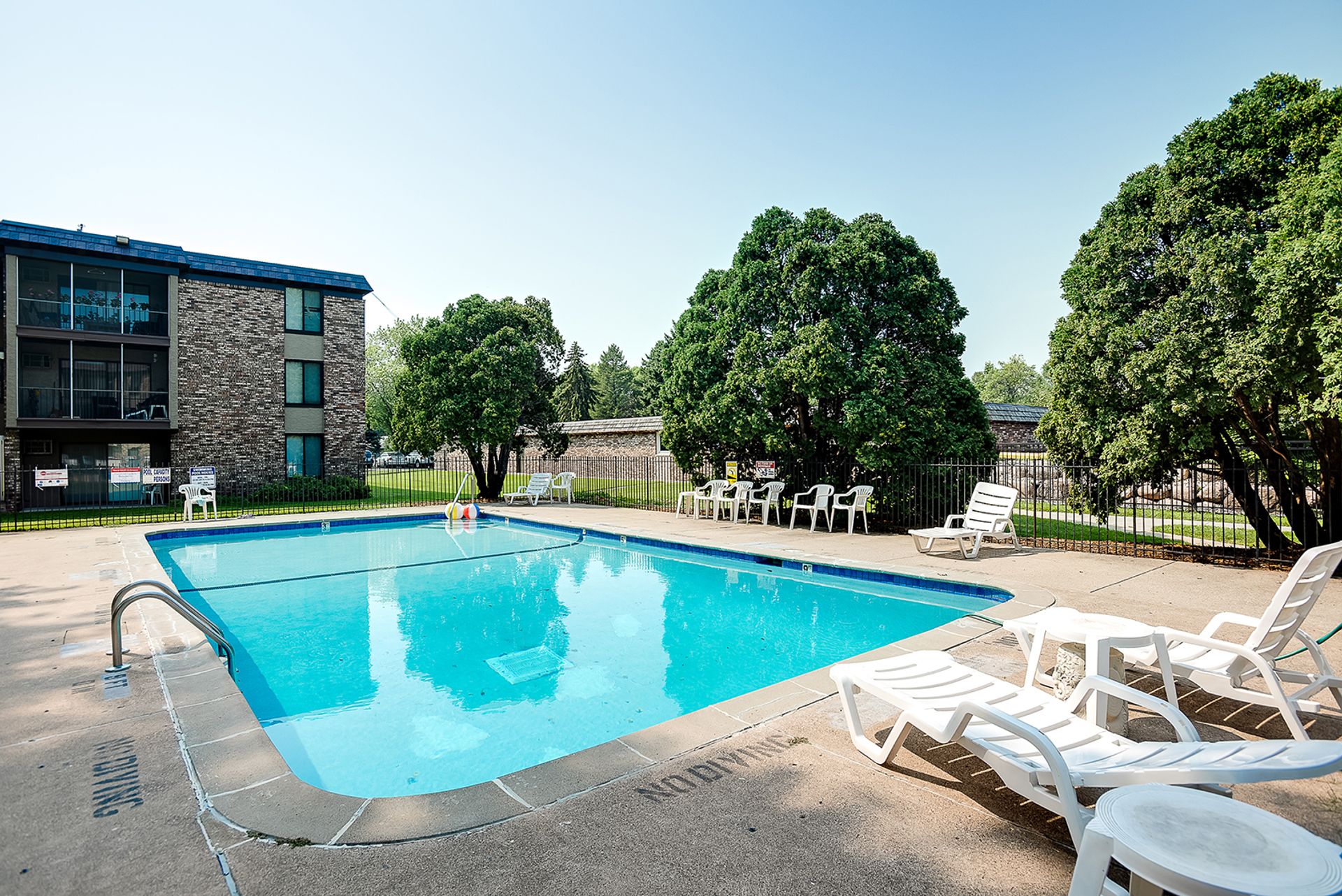 Bloomington Apartment: 8600/8660/8680 Old Cedar Avenue