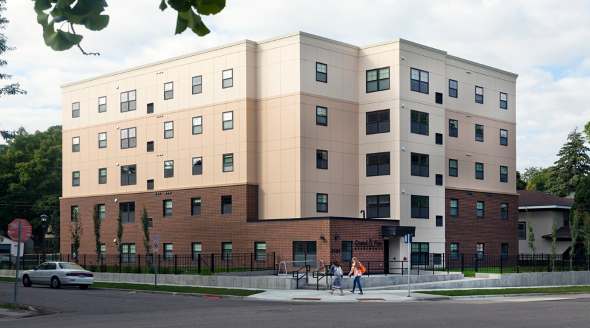 St. Paul Apartment: 2140 Grand Avenue