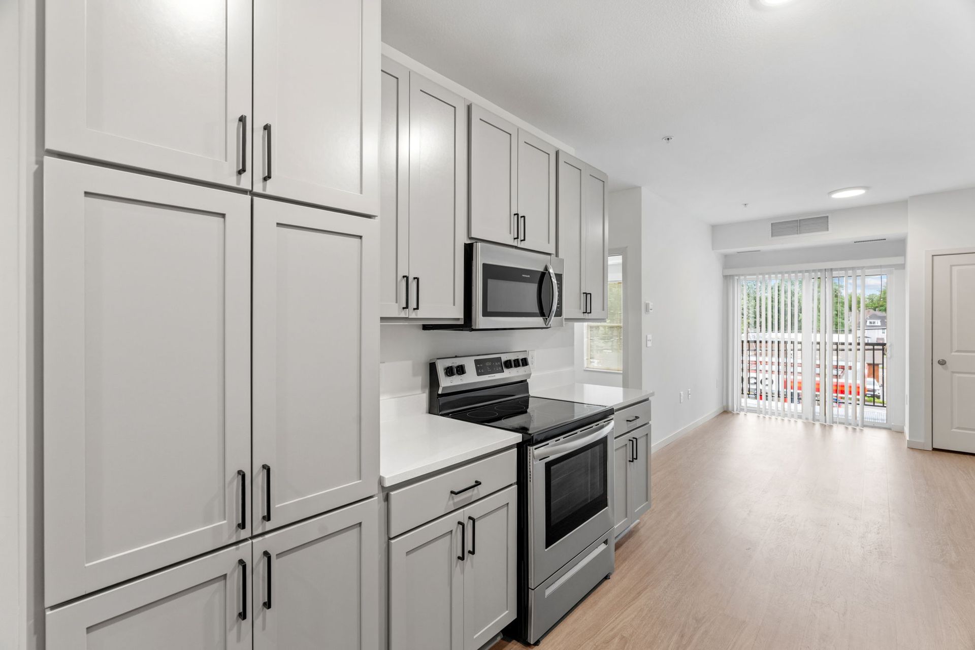 St. Paul Apartment: 2063 Marshall Ave.