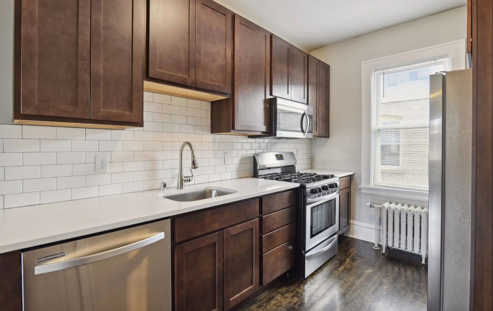 Minneapolis Apartment: 2901 James Avenue South
