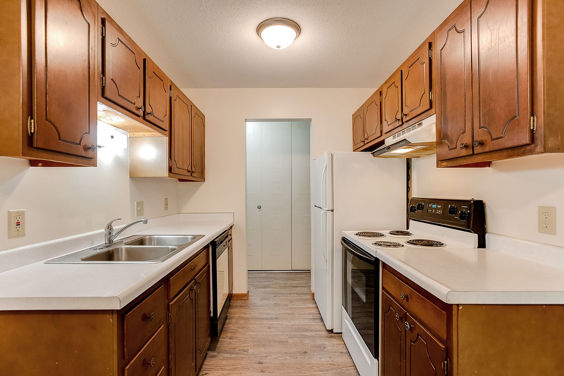 Robbinsdale Apartment: 5800 - 42nd Ave N