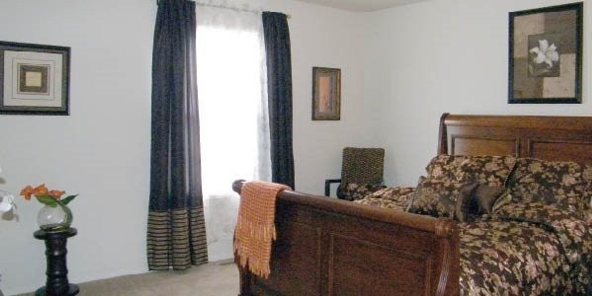 Portsmouth House: 1518 Darren Circle