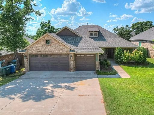 Beautiful 3 bed 2 bath home with an office!! – photo 1