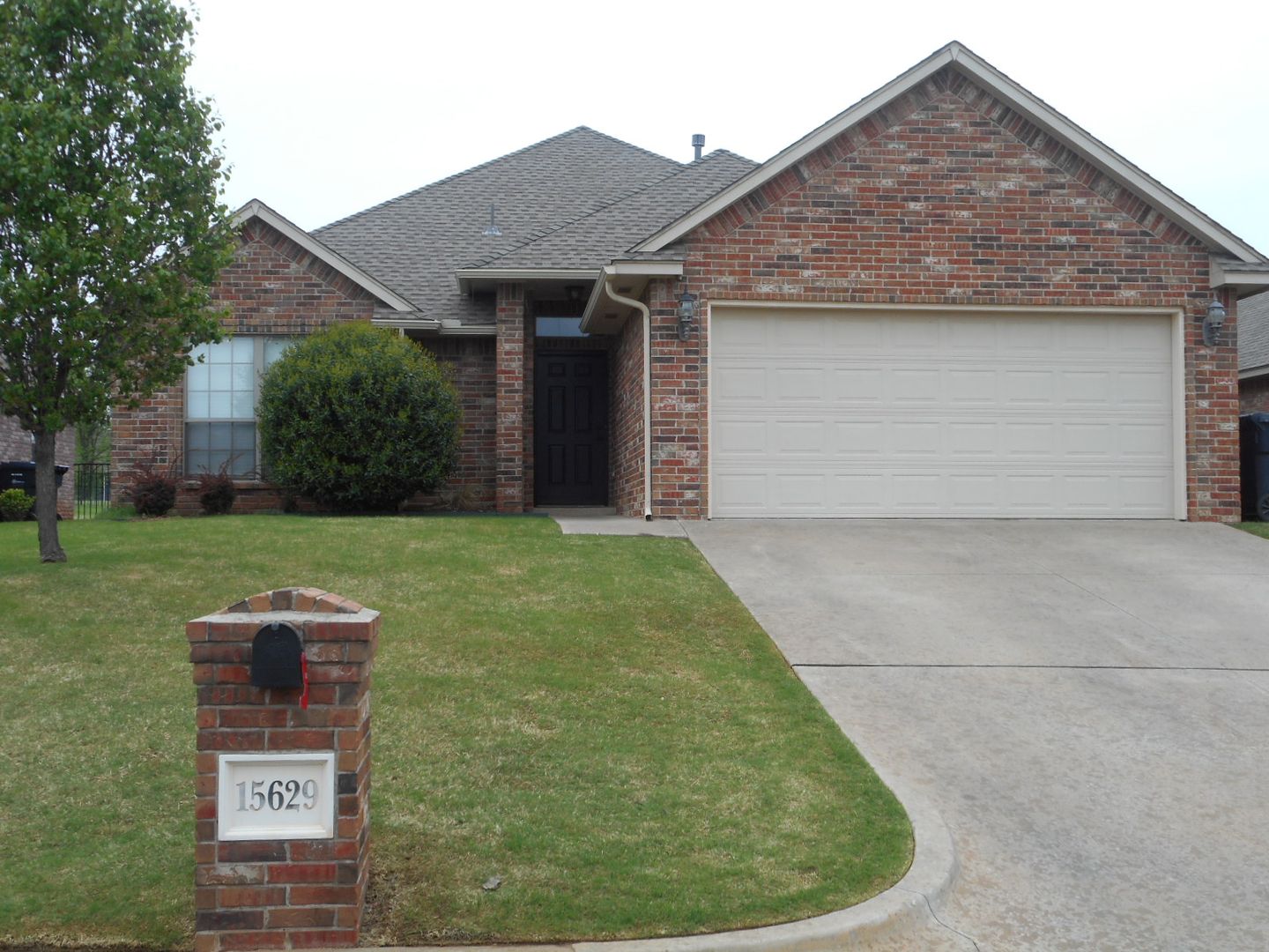 Gorgeous 4 Bed 2 Bath in Gated Community