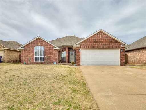 Amazing 4 bed 2 bath in Yukon! – photo 1
