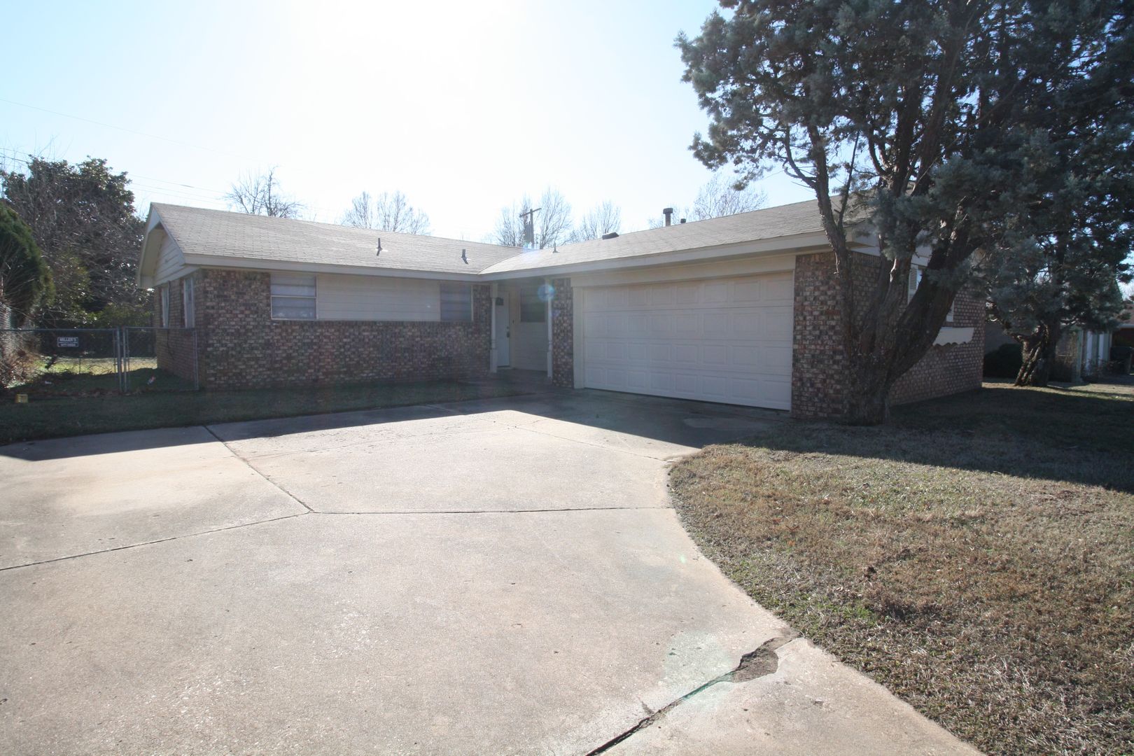 Midwest City House: 1104 Woodcrest Drive