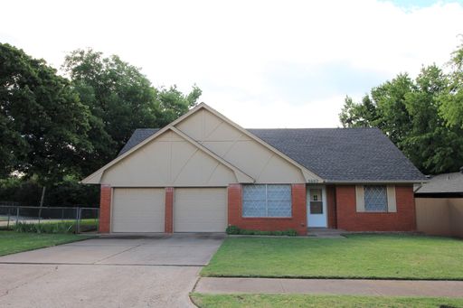 Spacious 3 Bed 2 Bath In Edmond – photo 1