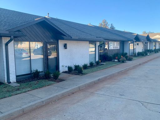 Great Office Space in Edmond with 3 Offices Plus Reception – photo 1