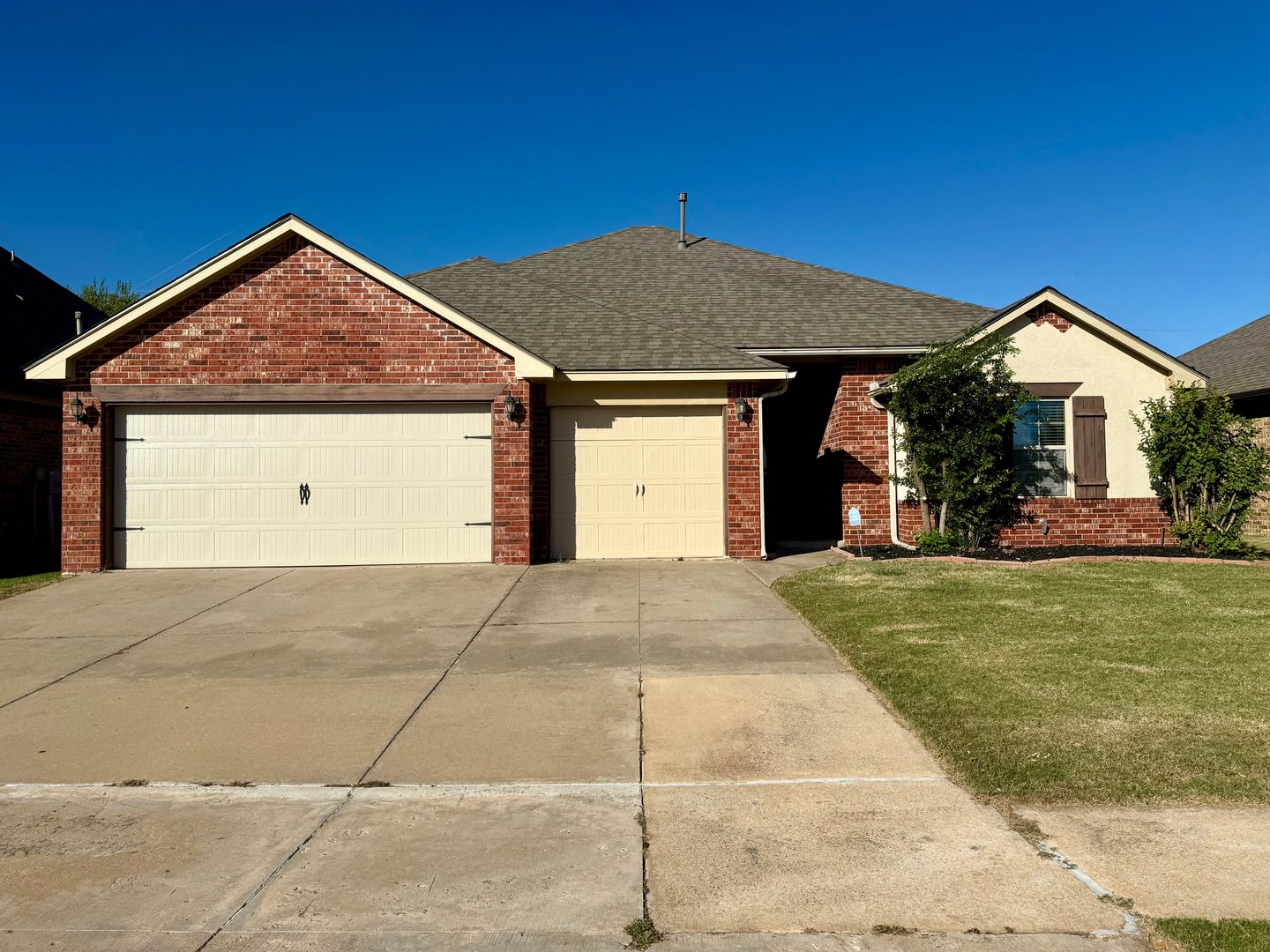 Edmond House: 15313 Cardinal Nest Drive