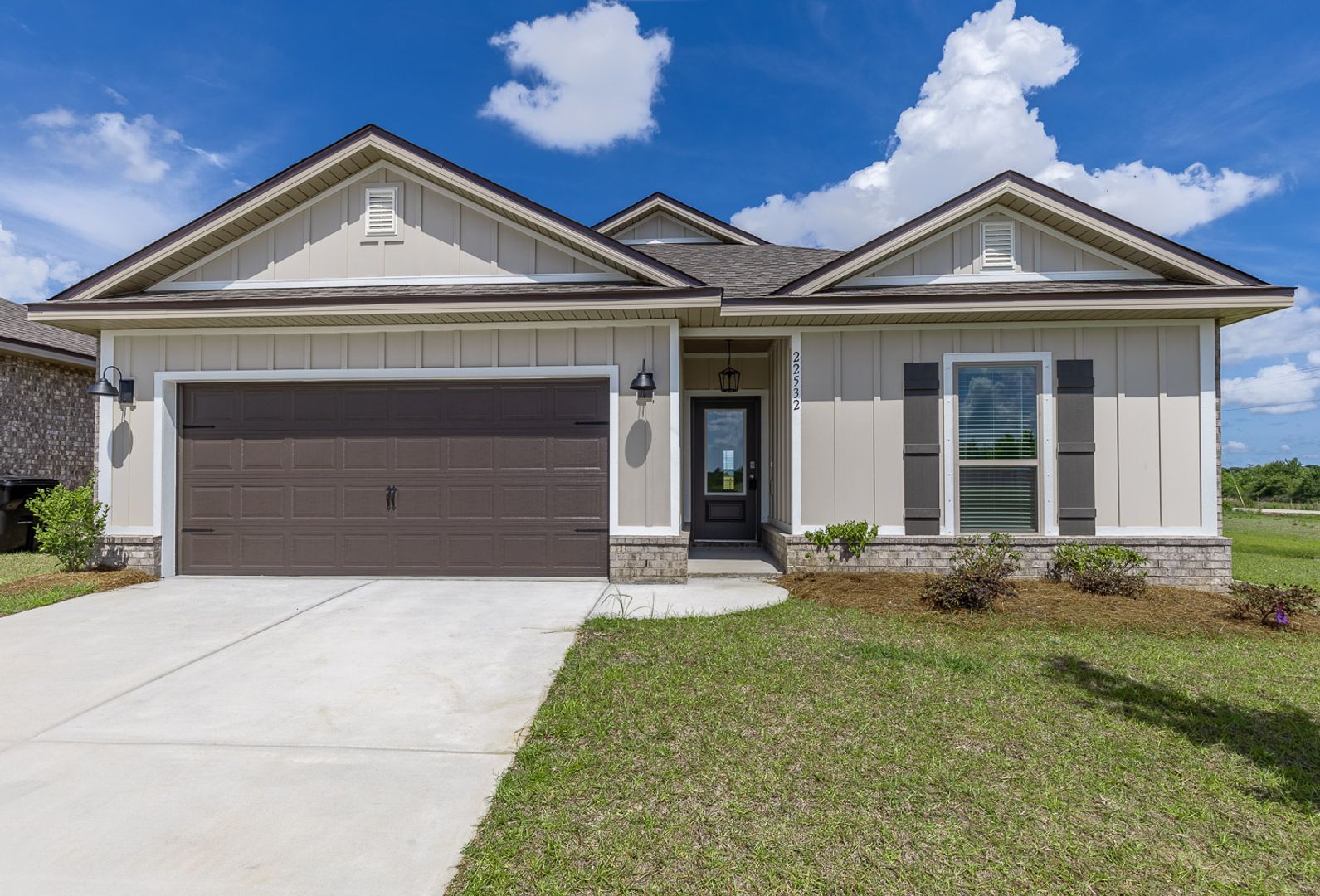Robertsdale House: 22532 Hamilton St.