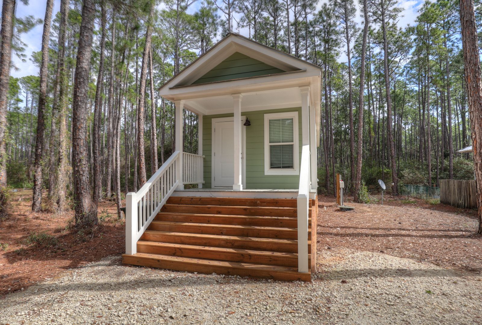 Fairhope House: 14588 Scenic Hwy 98