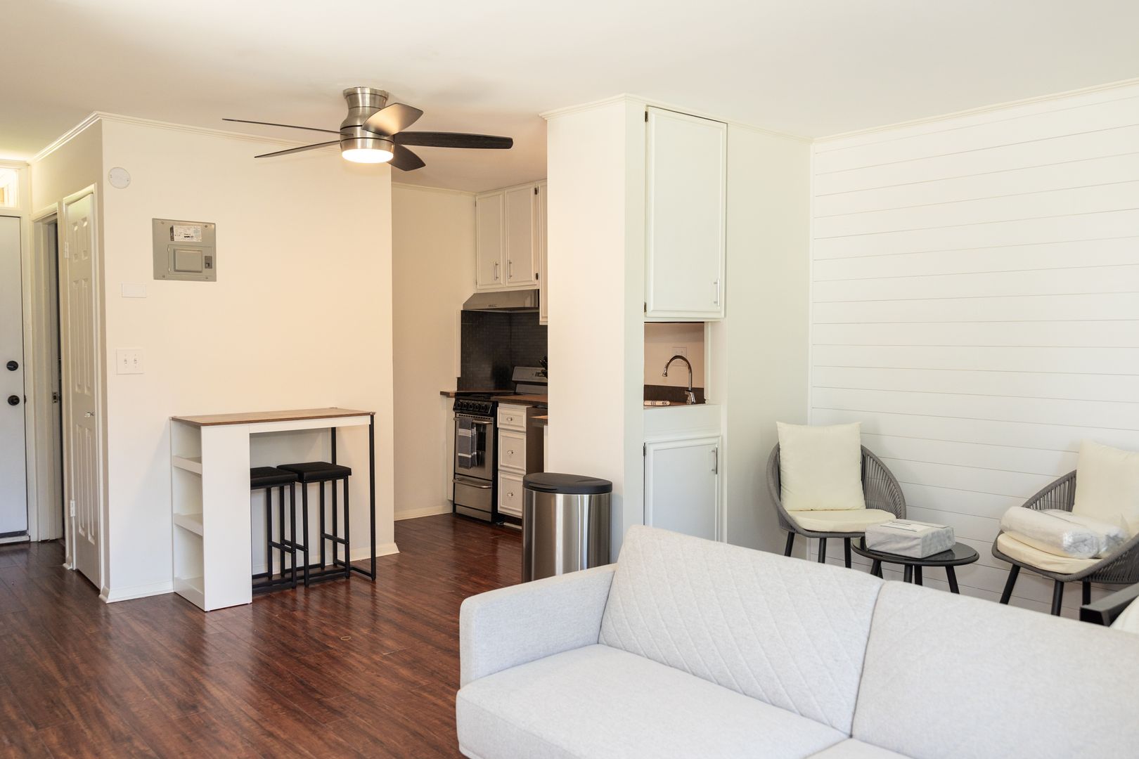 Daphne Condo: 1046 Sea Cliff Drive North