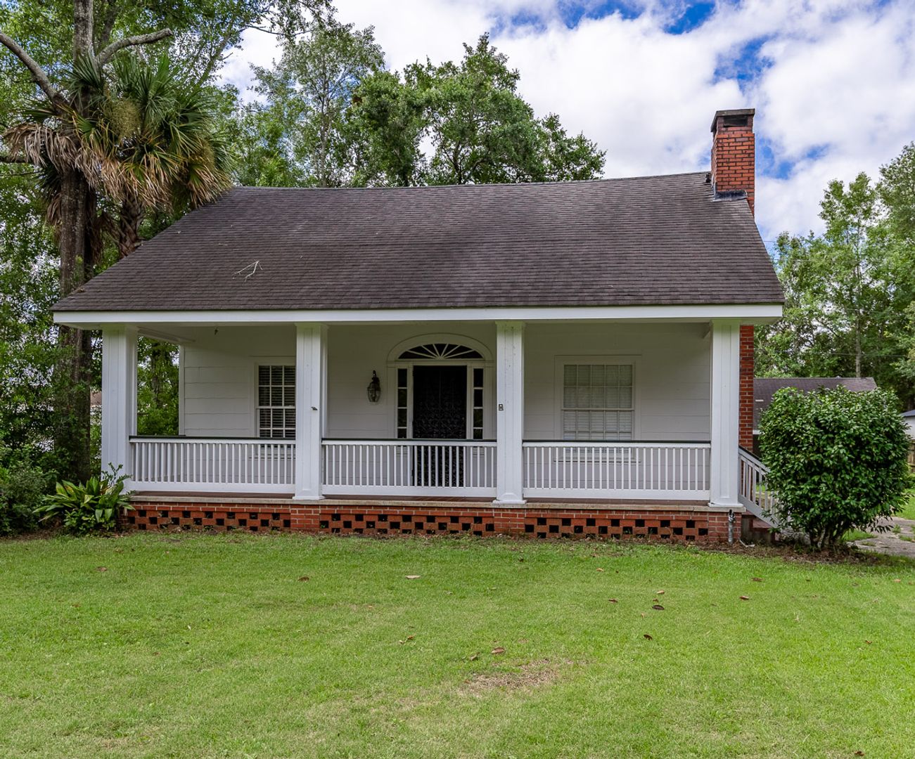 Foley House: 215 W. Jessamine Ave.