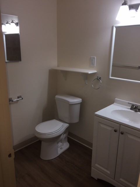 Rockwood Manor Apartments 8 of 9