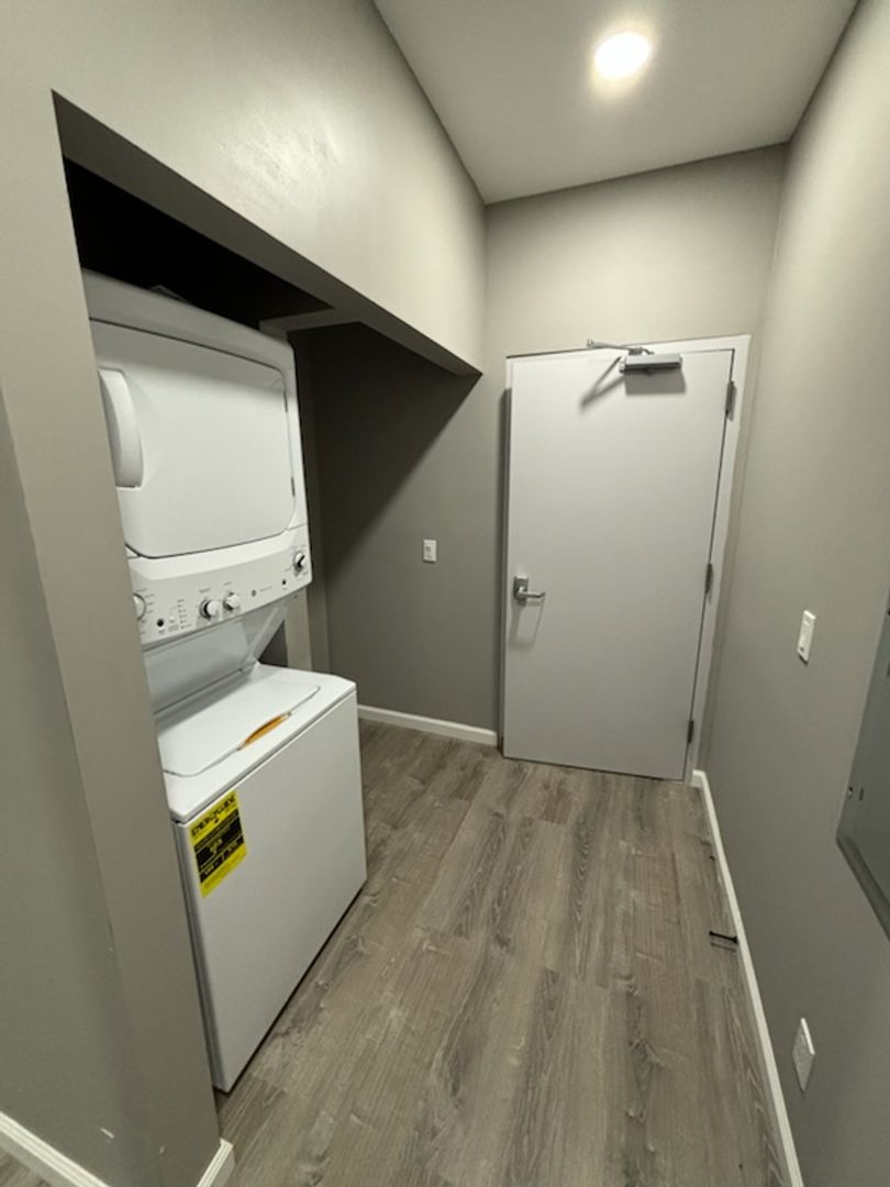 New Haven Apartment: 37 Center Street