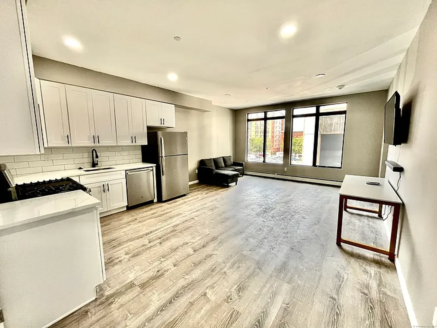 New Haven Apartment: 37 Center Street