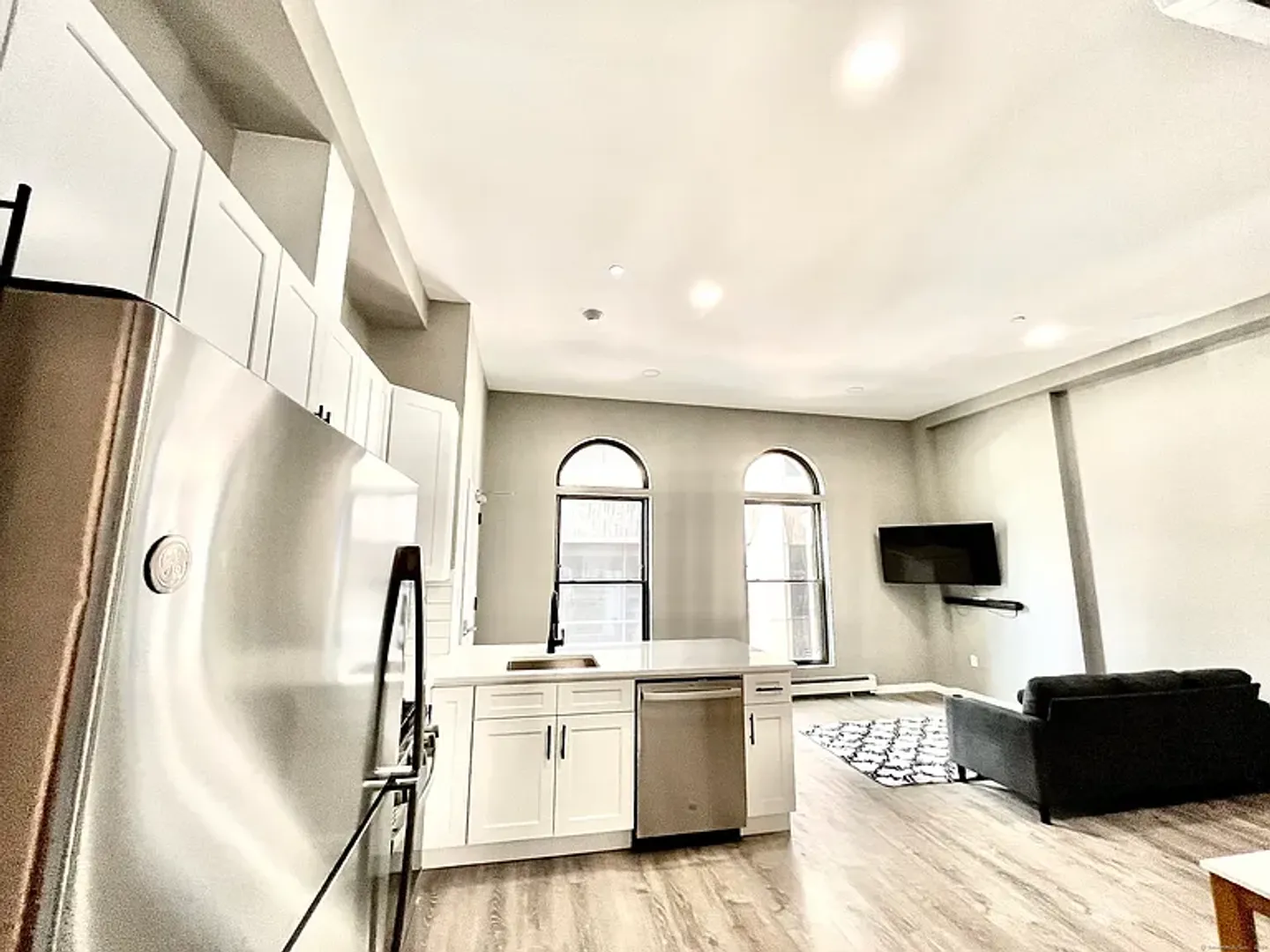 New Haven Apartment: 37 Center Street