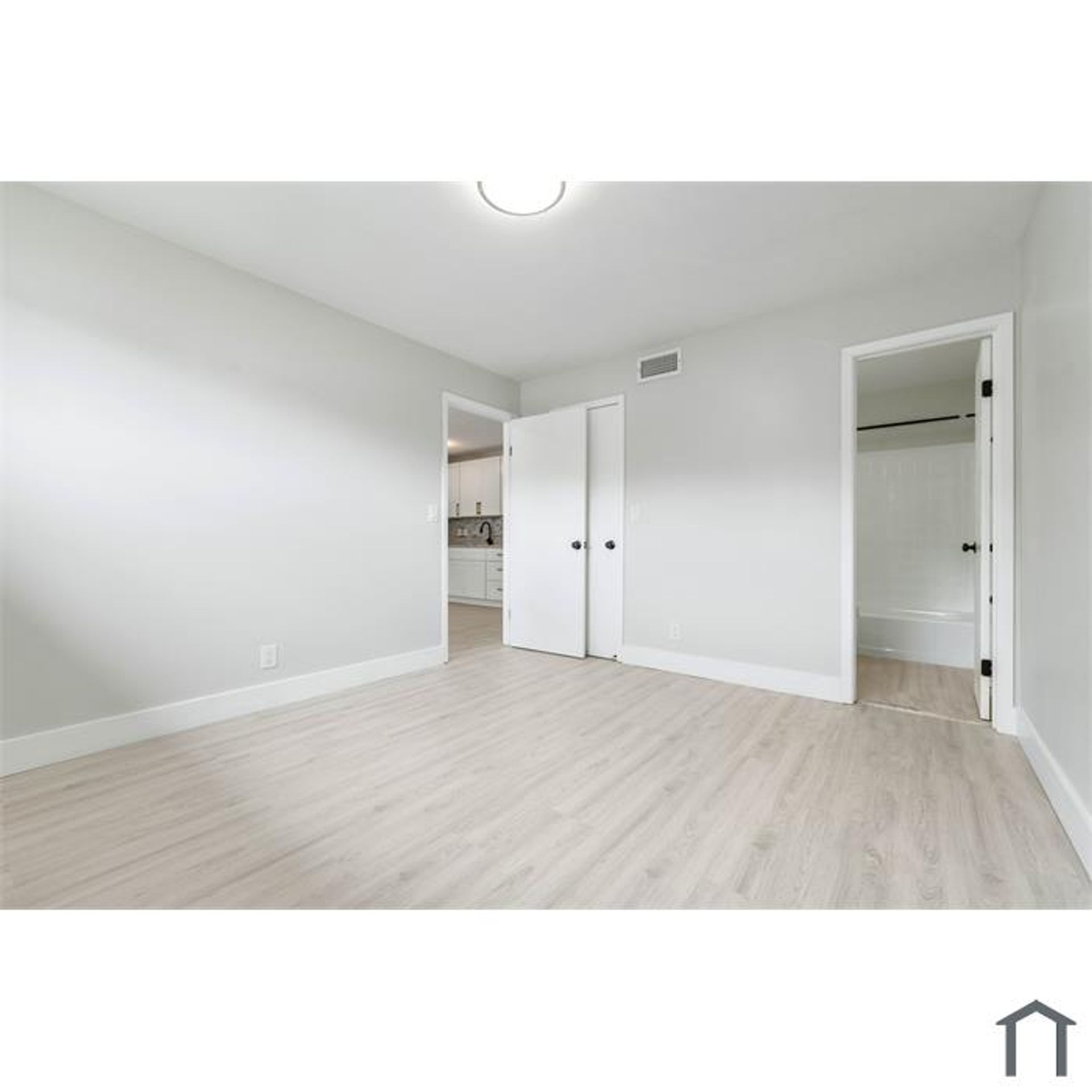 Jacksonville Apartment: 6455 San Juan Avenue