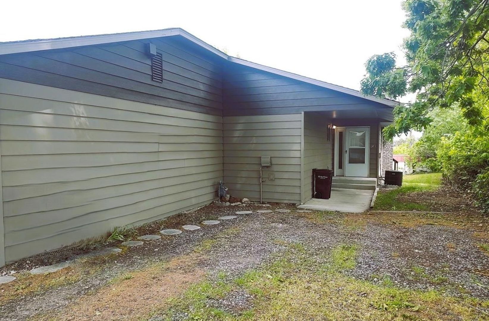 Clarkston Apartment: 1439 Terrace Dr
