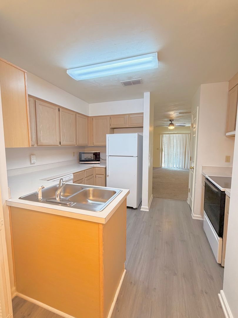 Tallahassee Townhome: 4414 Stratfordshire Ct