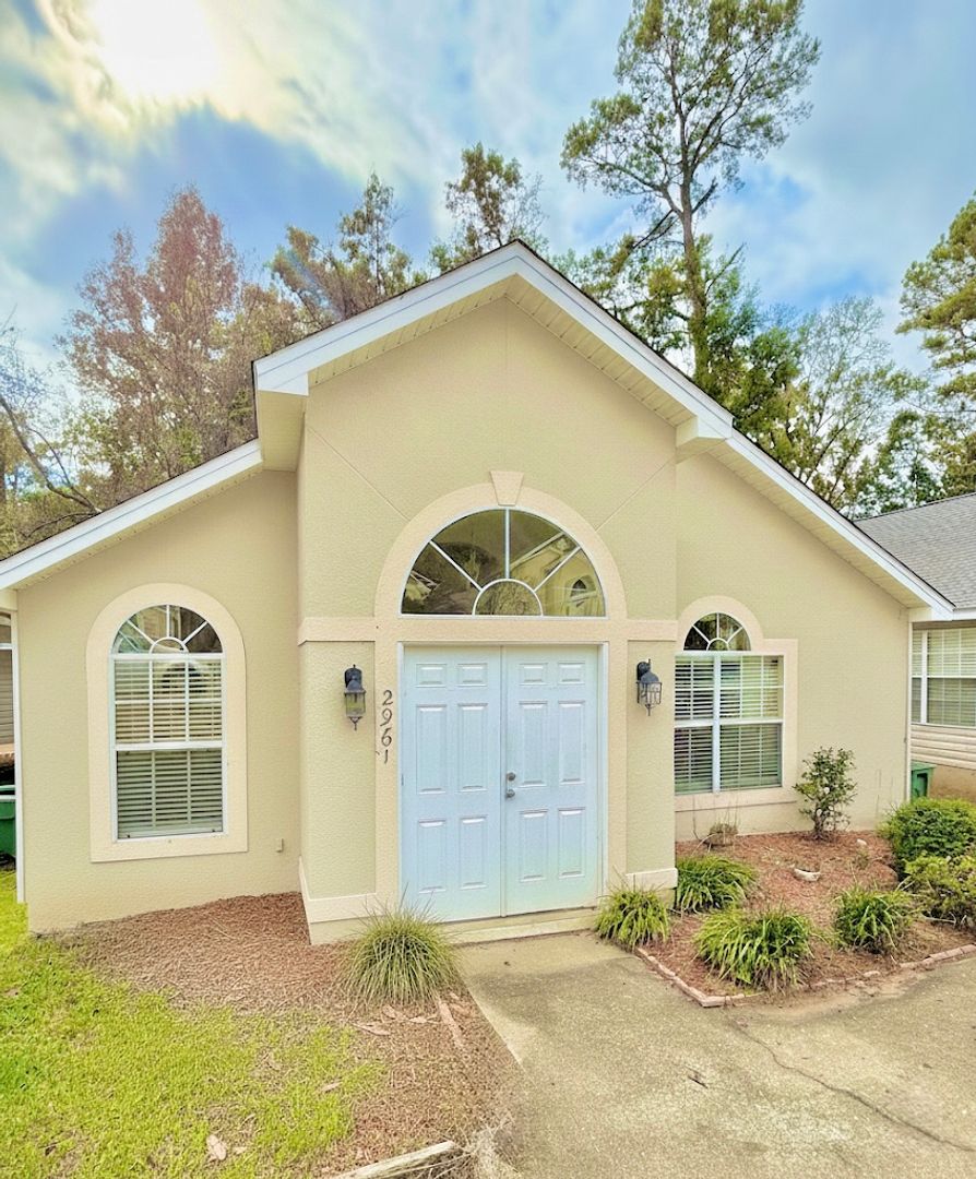 Tallahassee House: 2961 Viking Way
