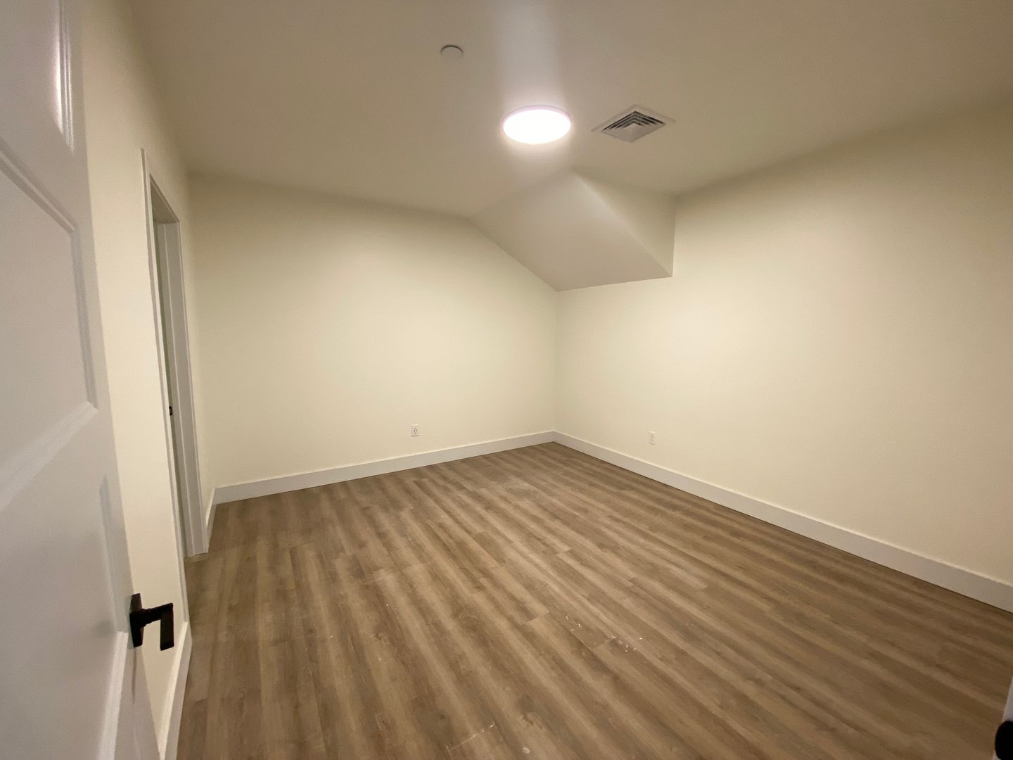 West Hartford Apartment: 1 Park Rd
