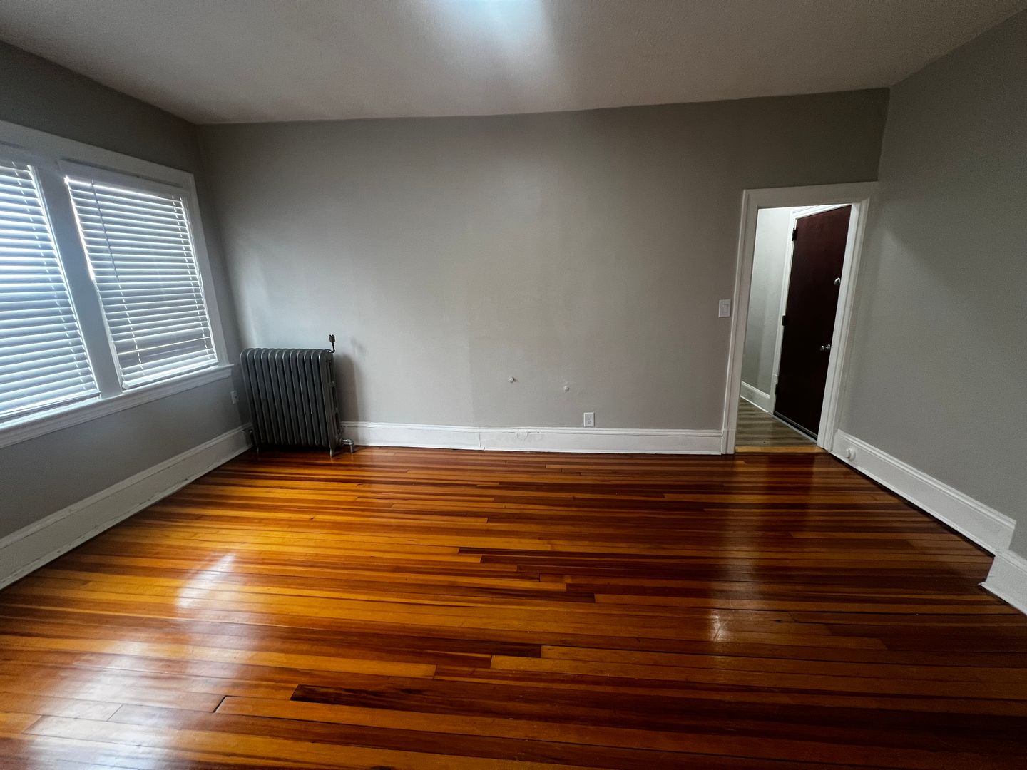 West Hartford Apartment: 843 Farmington Avenue