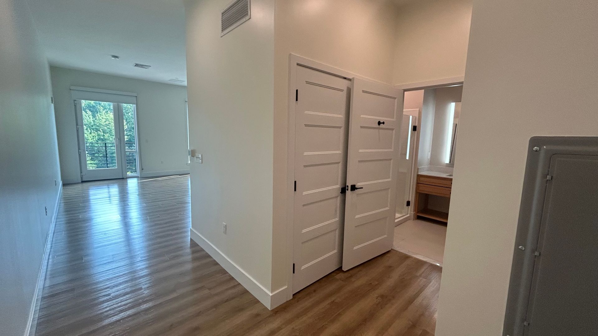 West Hartford Apartment: 1 Park Rd