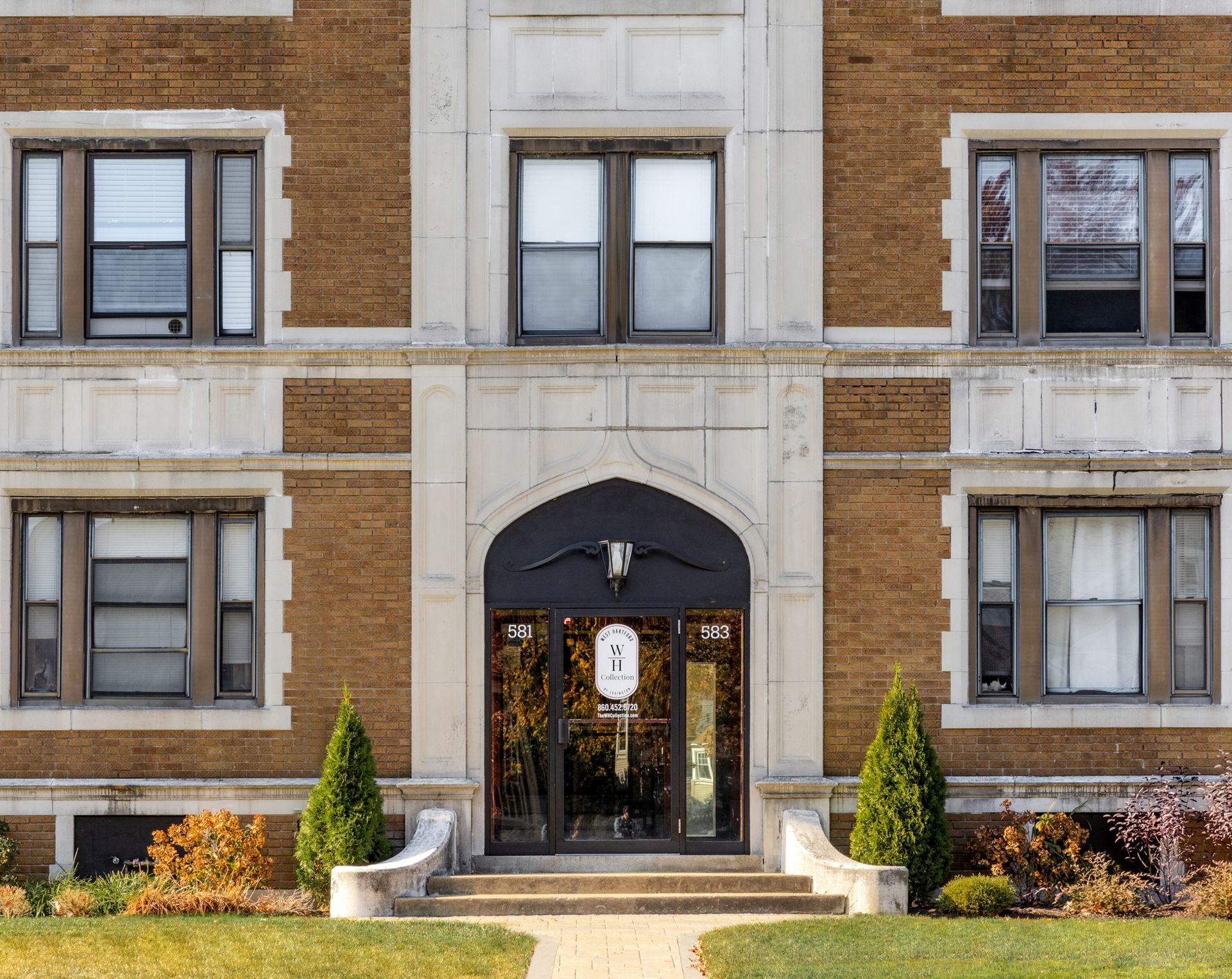 West Hartford Apartment: 843 Farmington Avenue