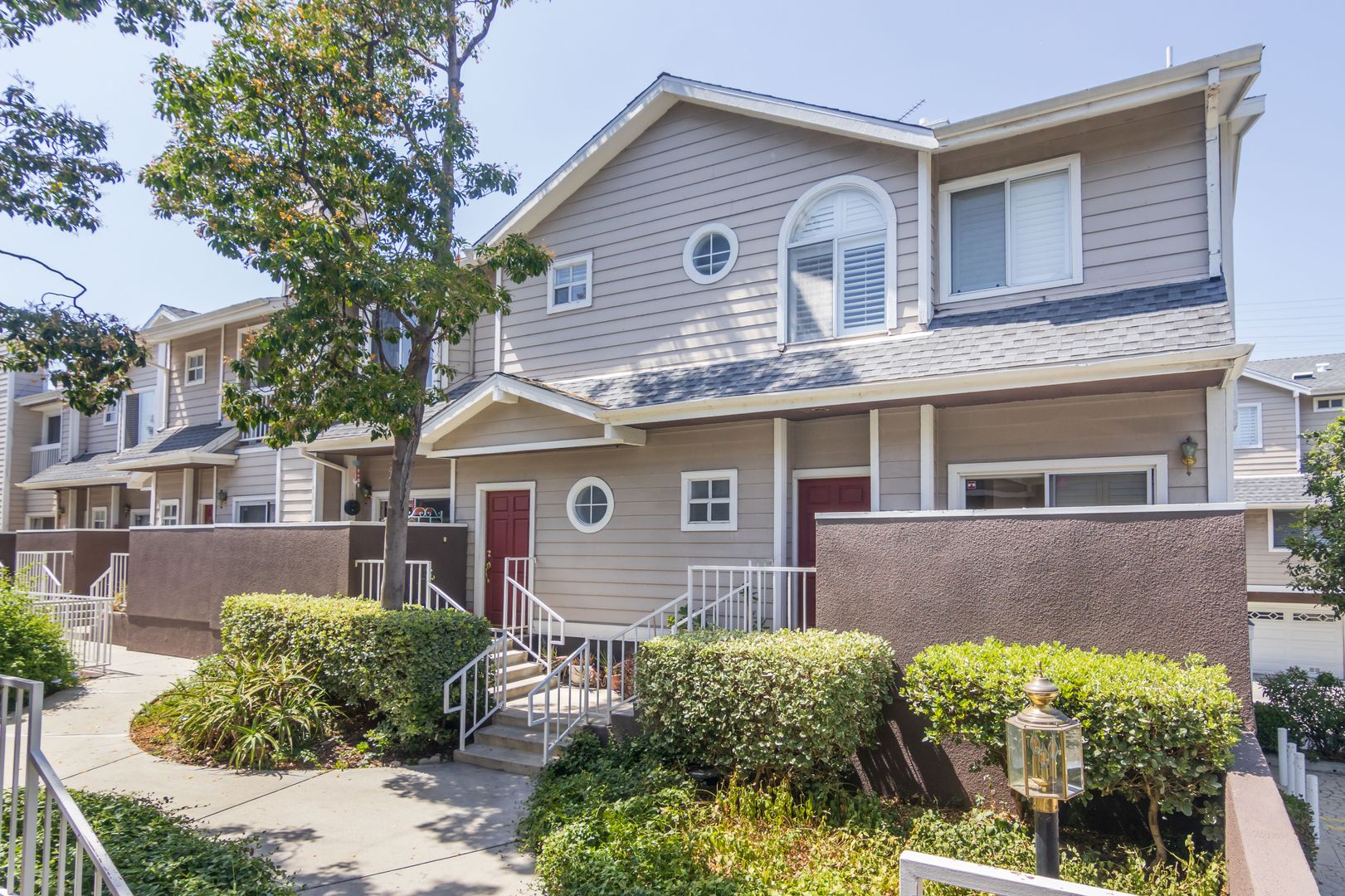 Canoga Park Townhome: 8624 De Soto Ave #108