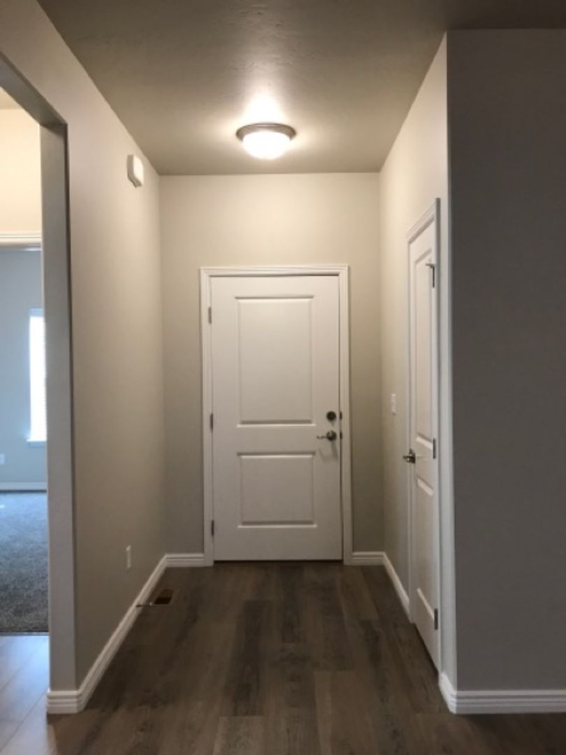 Twin Falls House: 1243 Langford Way
