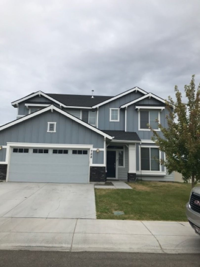 Twin Falls House: 788 Pronghorn Drive