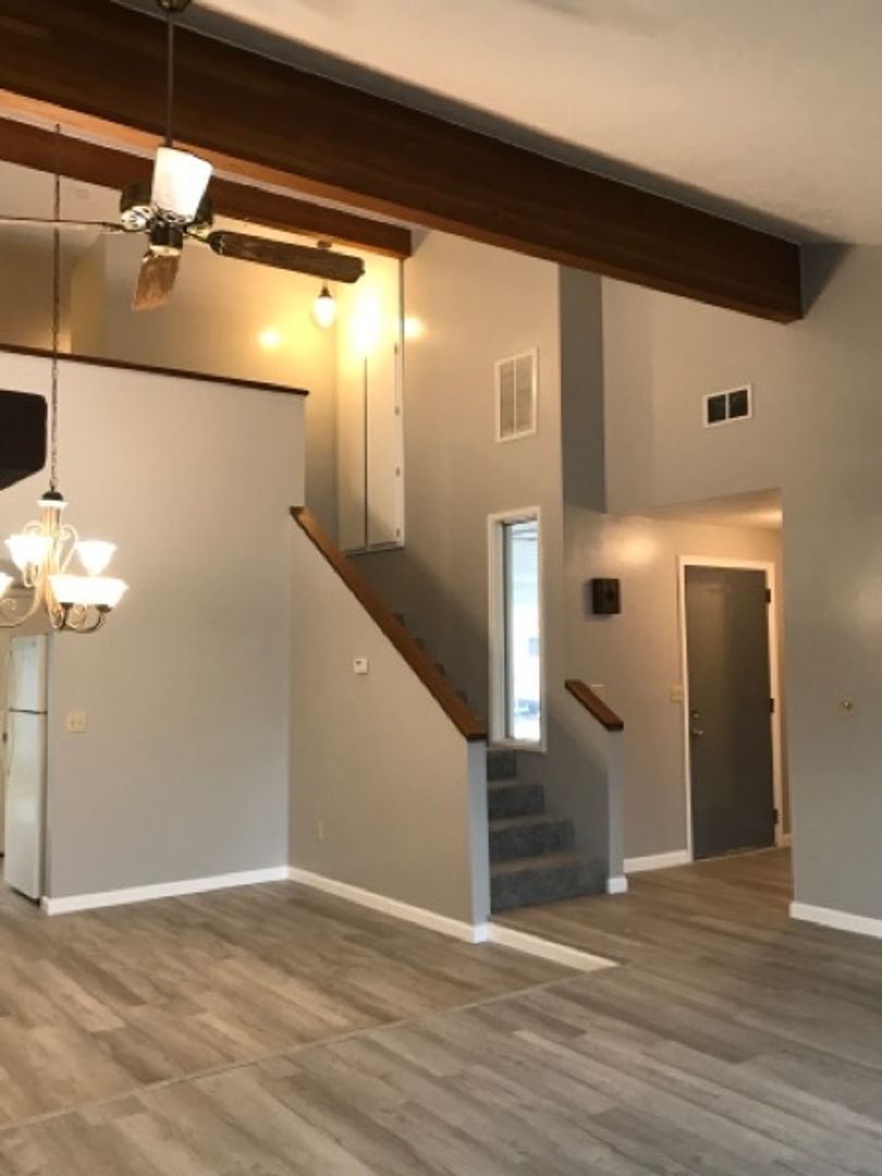 Twin Falls Townhome: 297 Monroe Pl