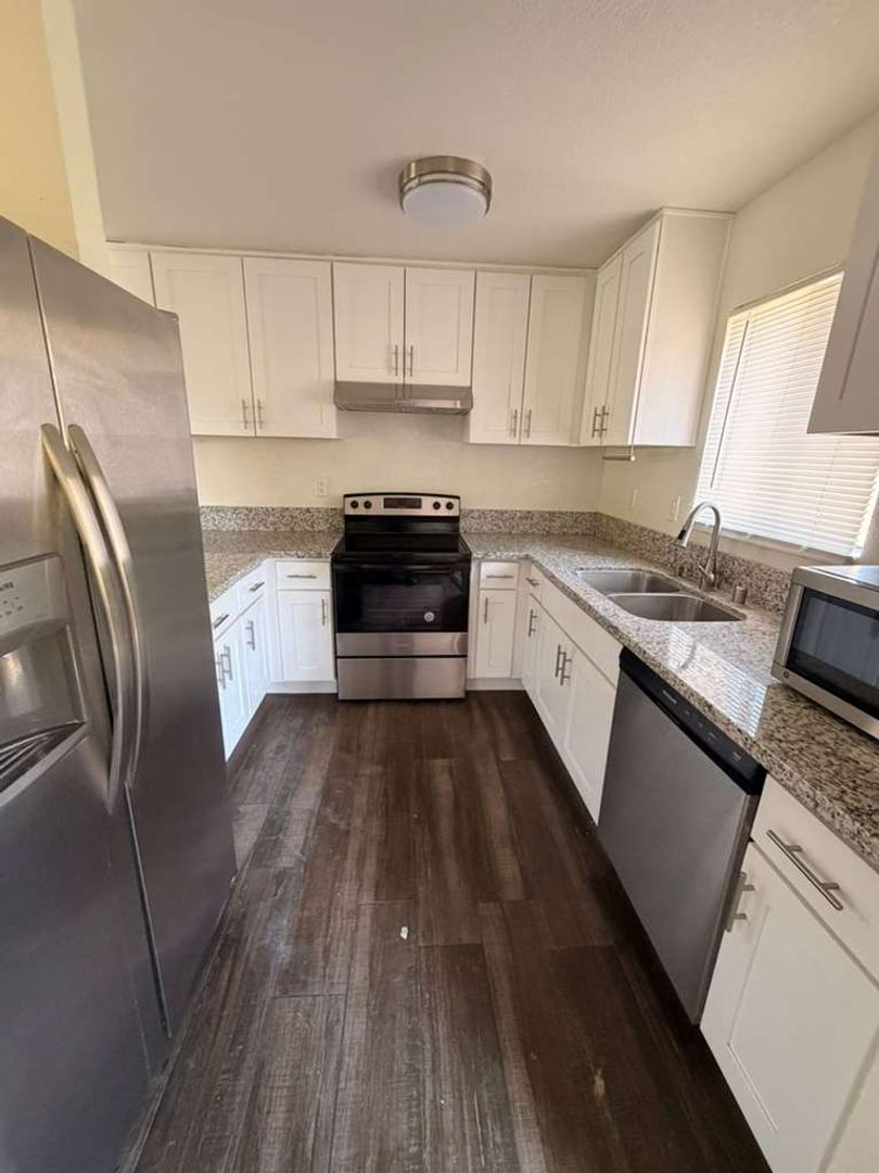 Palm Desert Apartment: 74622-74630 Shadow Hills Rd