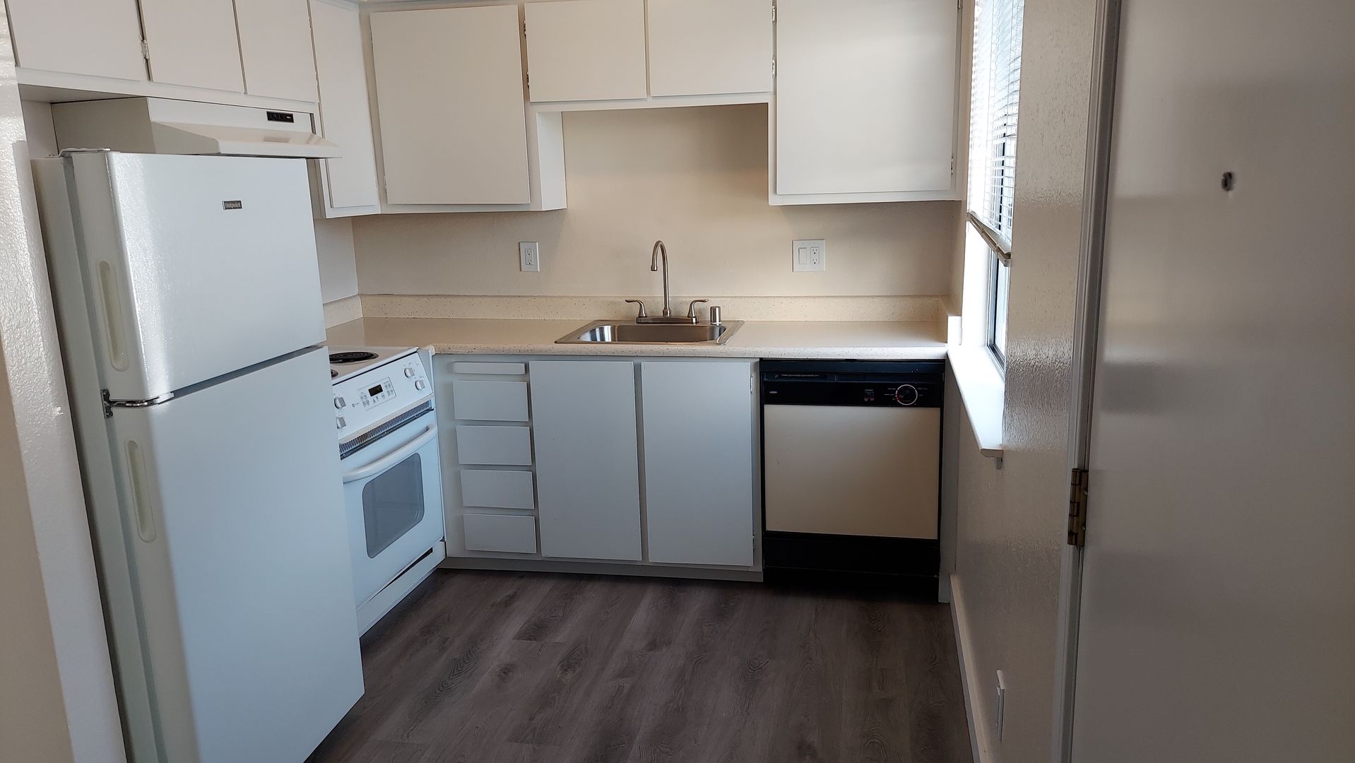 Carmichael Apartment: 5155 Arden Way