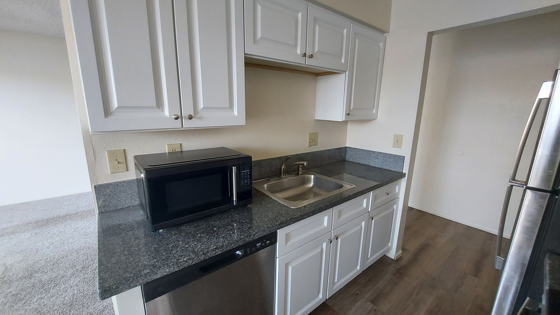 Carmichael Apartment: 5155 Arden Way